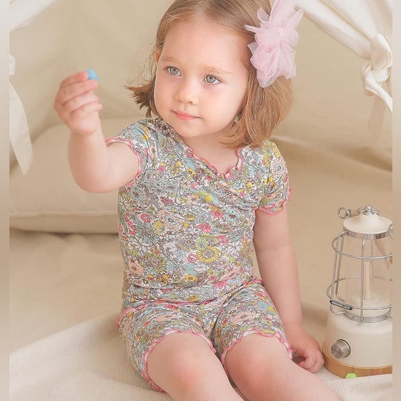 Vaenait Baby Toddler Girl Pajama Set Floral Shorts and Short Sleeve Top Sz 2T - Picture 3 of 14